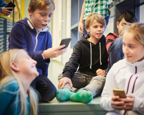 Sweden to Implement National Mobile Phone Prohibition in Educational Institutions